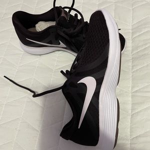 Burgundy, brand New never used Nike